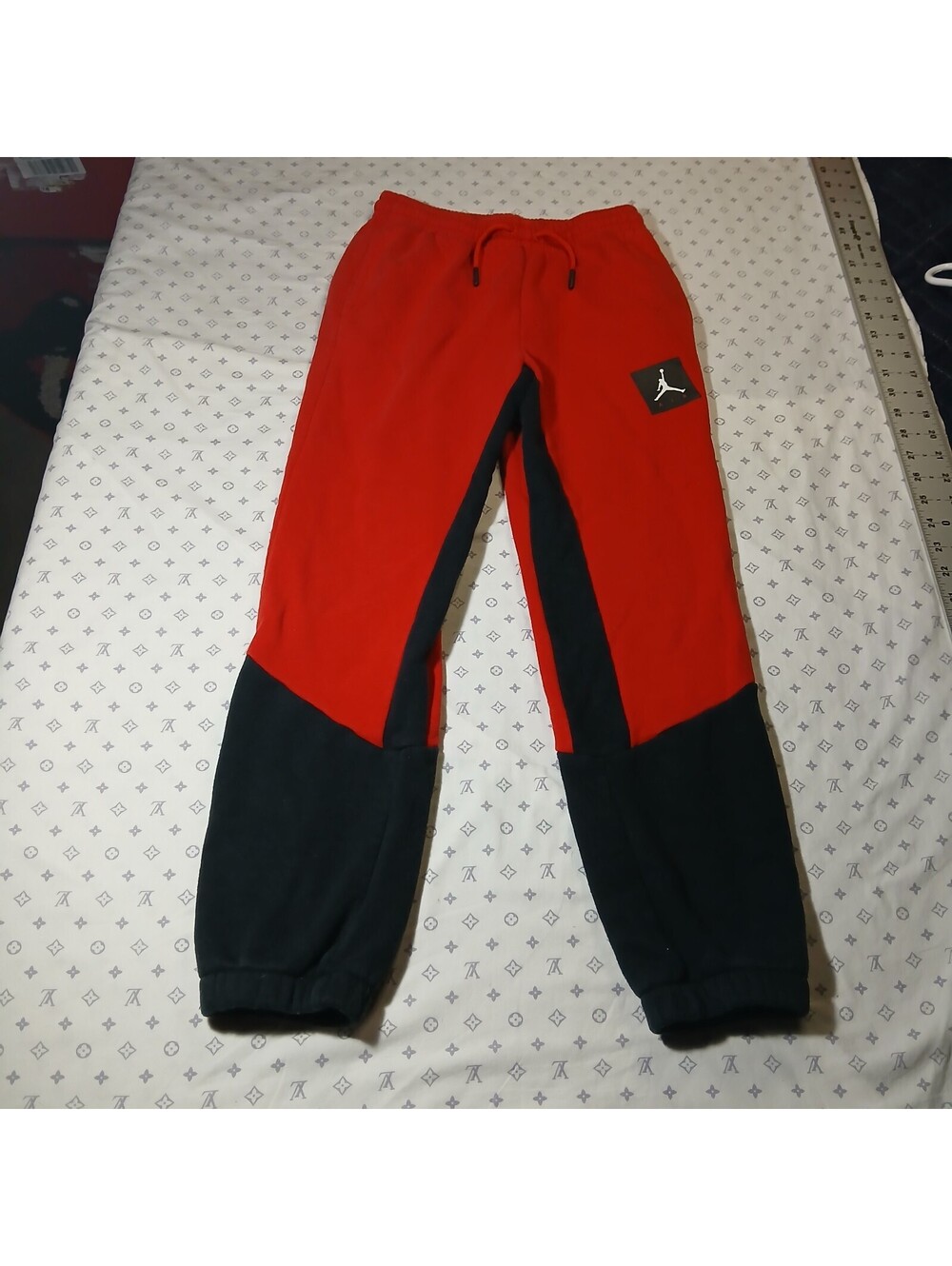 Jordan Red Black Fleece Jogger Sweatpants Jumpman Air Youth Boys Size M 10-12